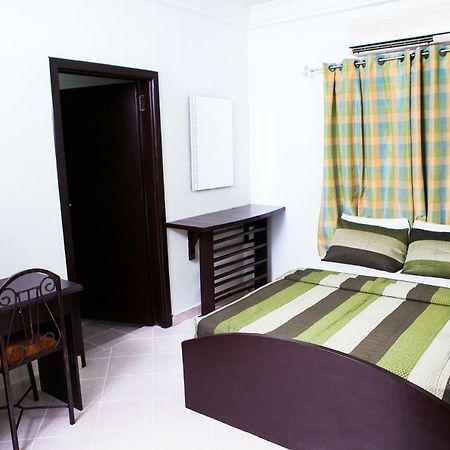 Maxwell Court Apartments Accra Exterior photo