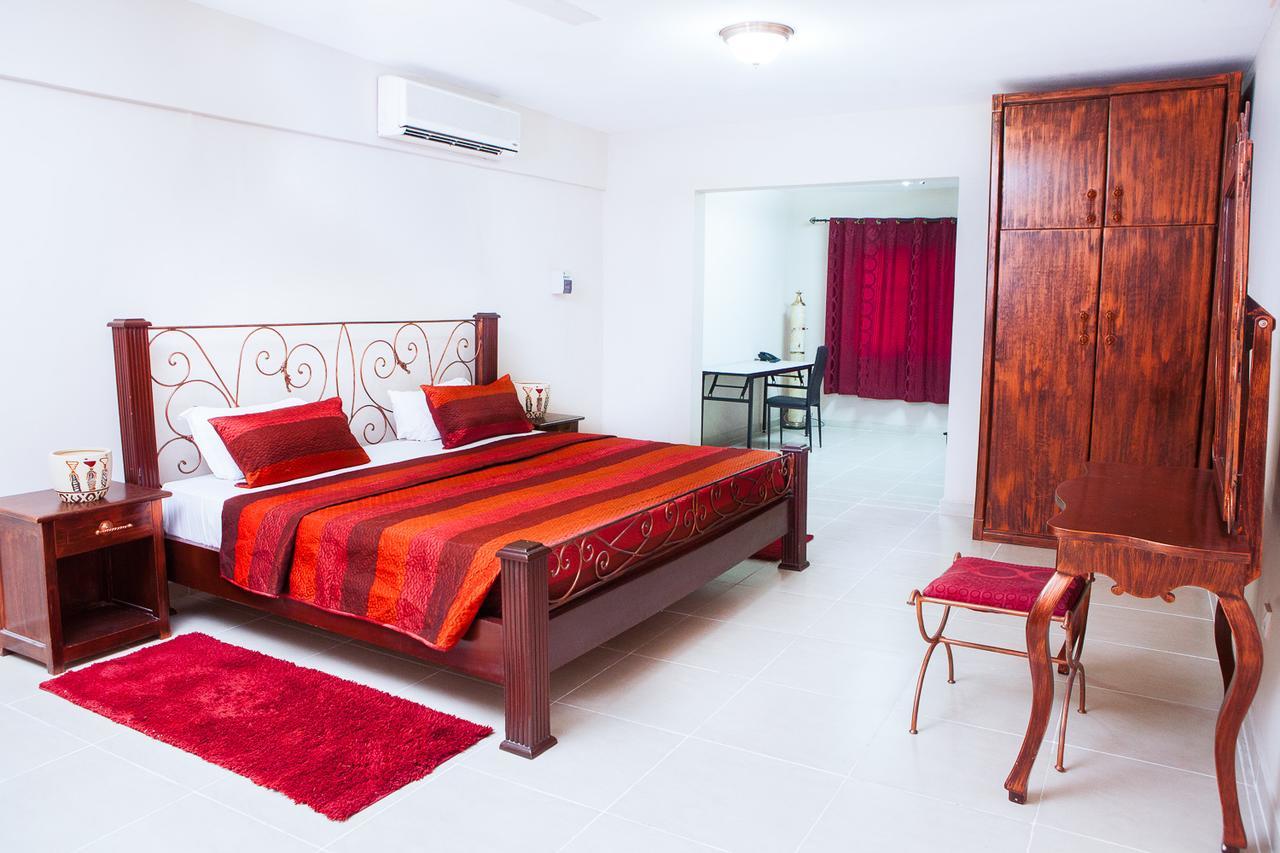 Maxwell Court Apartments Accra Exterior photo