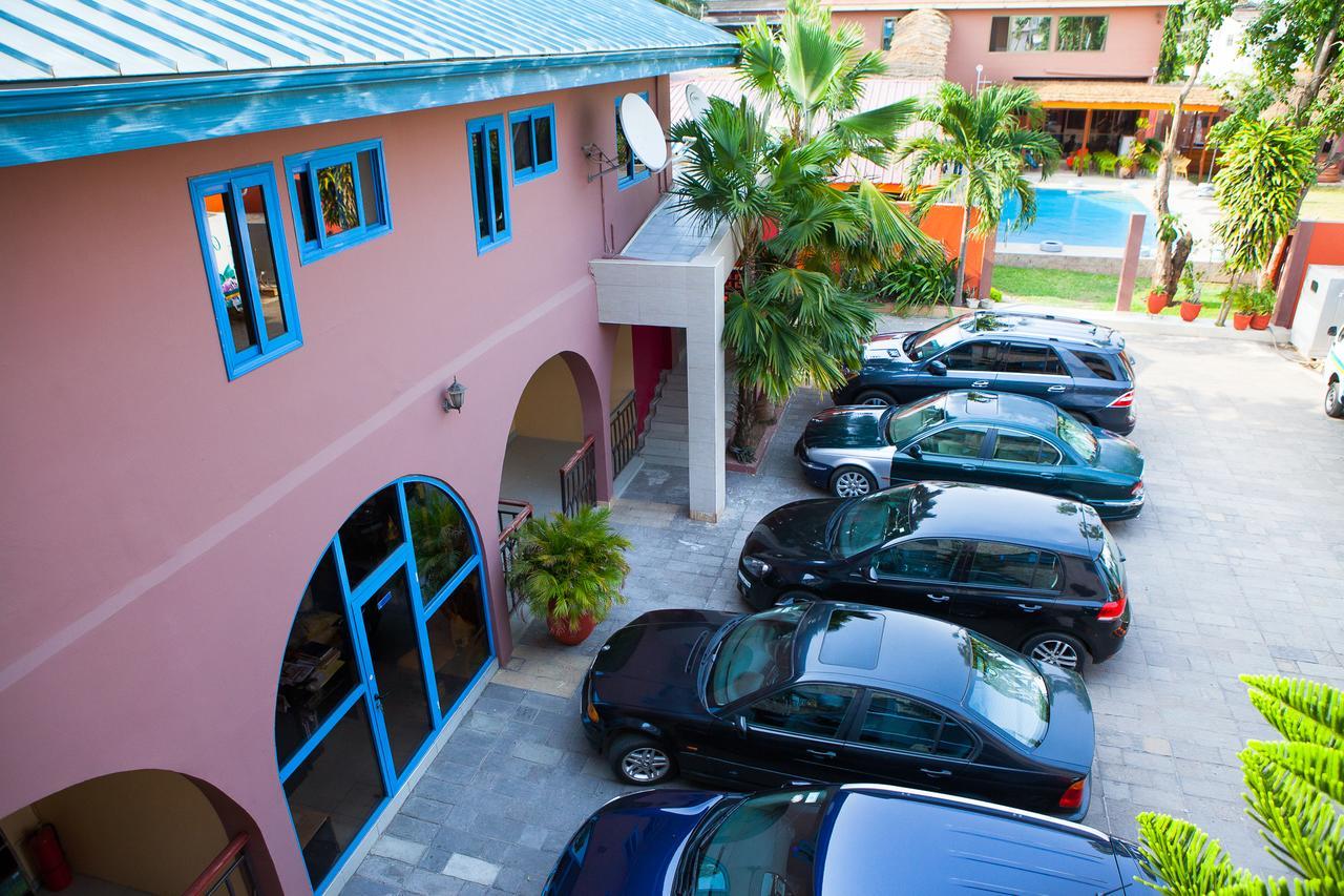 Maxwell Court Apartments Accra Exterior photo