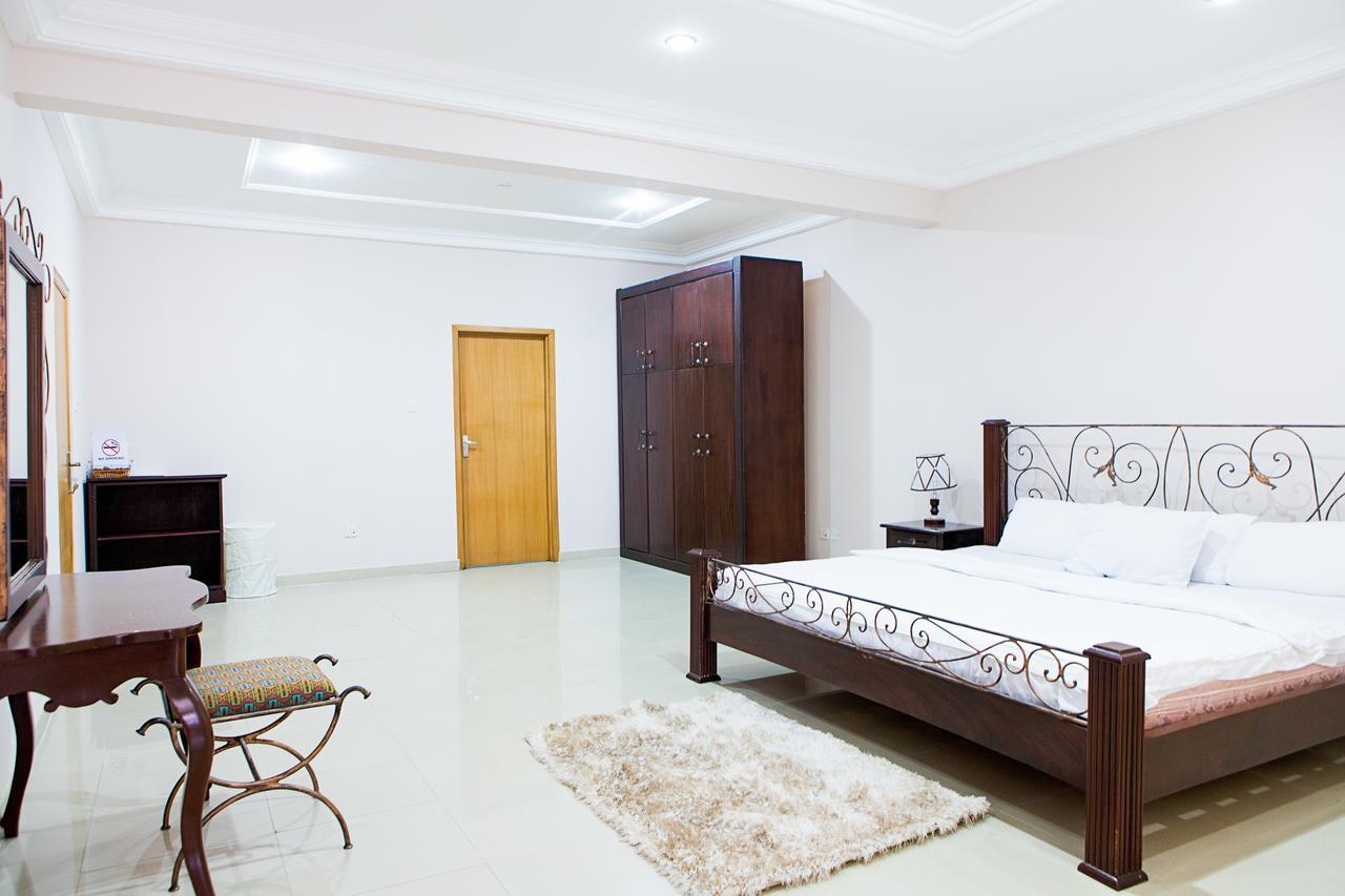 Maxwell Court Apartments Accra Exterior photo