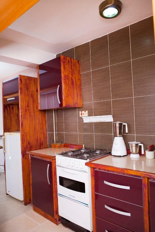 Maxwell Court Apartments Accra Exterior photo