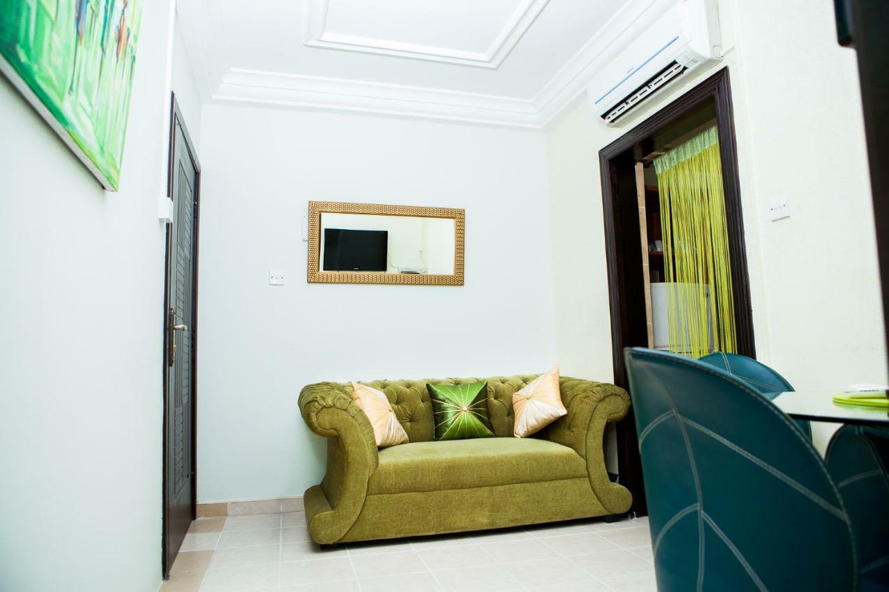 Maxwell Court Apartments Accra Exterior photo