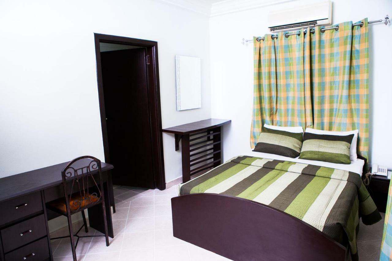 Maxwell Court Apartments Accra Exterior photo